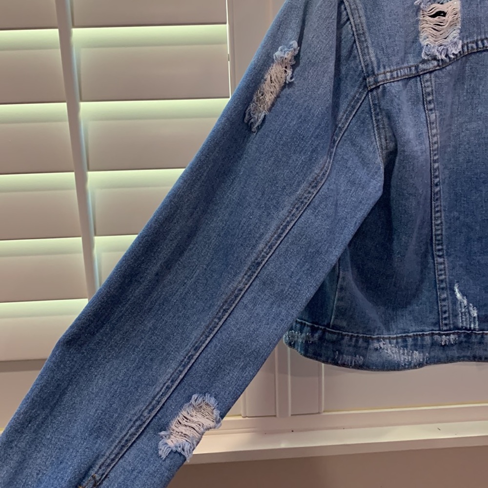 Light Washed Ripped Denim Jacket - Picture 6 of 6